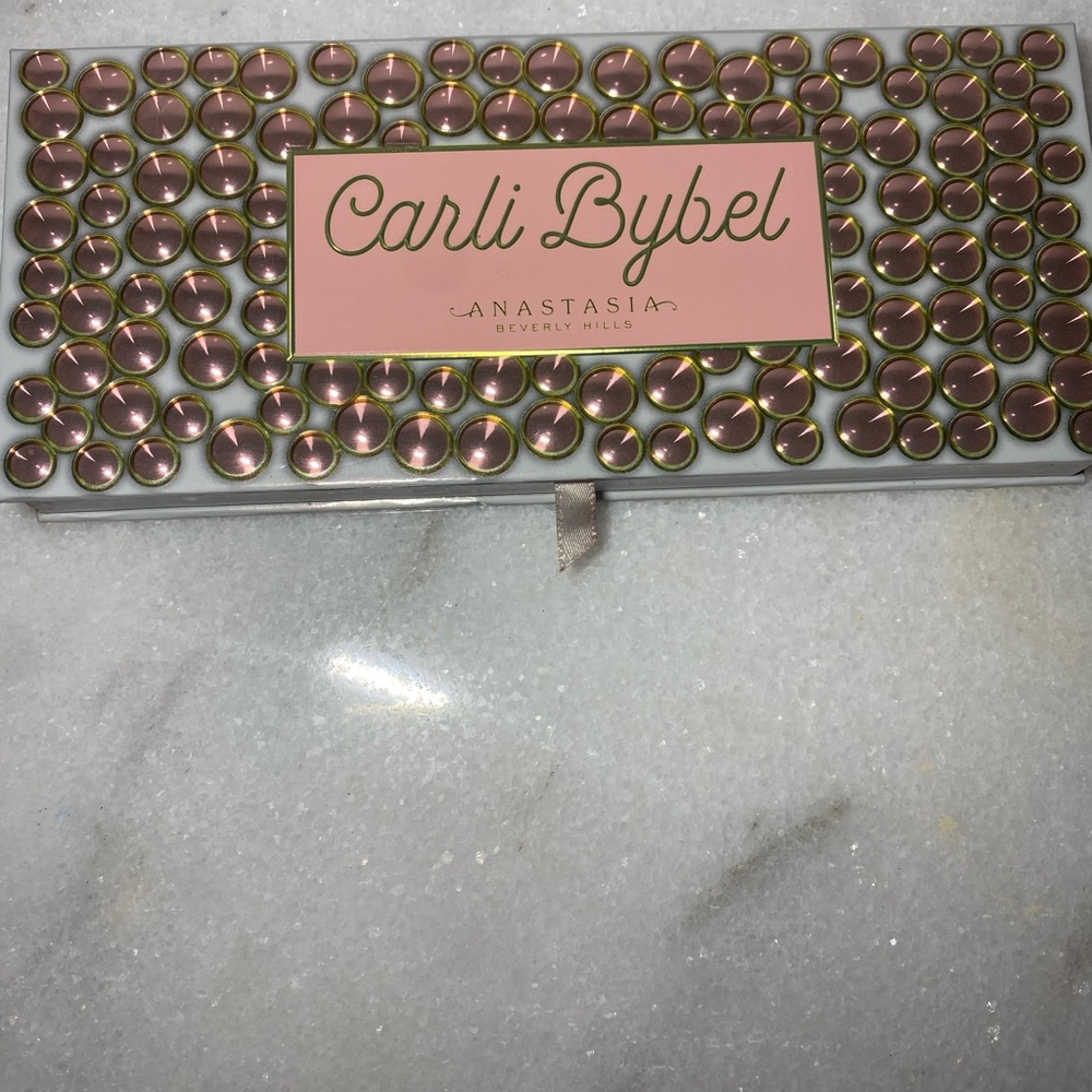 Anastasia Beverly Hills Carli BYBEL Palette